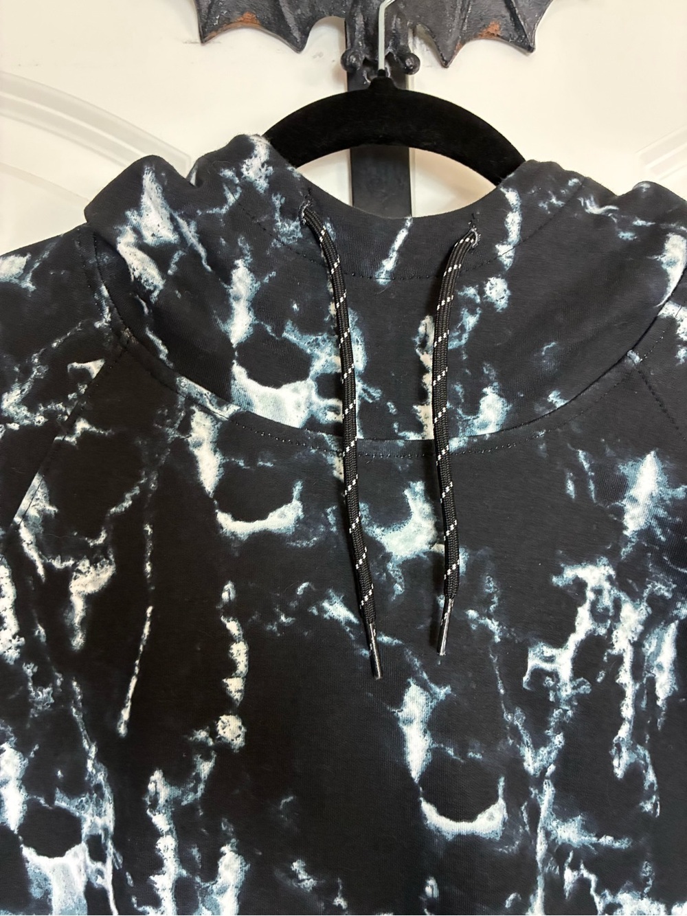 Old Navy Active Short-Sleeve Hoodie in Black Marble NWT size Men’s L - Picture 5 of 11